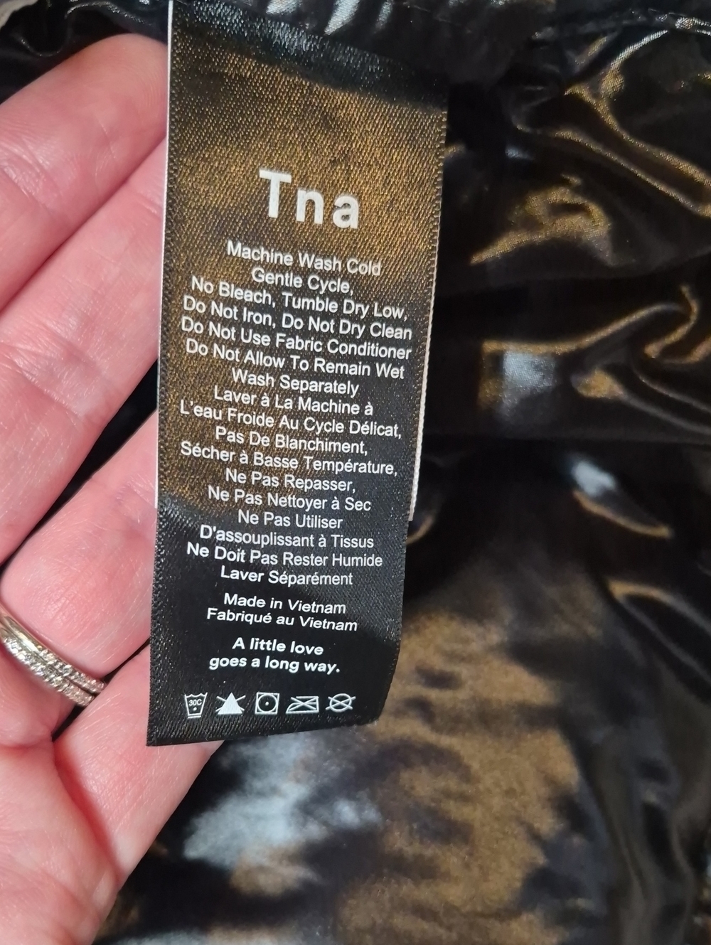 Women's Aritzia TNA Super Puff Hi-Gloss Black Size 3XS - Picture 6 of 11